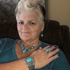 Meet your Posher, Dawn